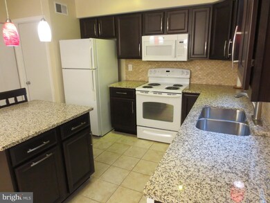 14902 Dunvegan Ct, Silver Spring, MD 20906 - photo 3