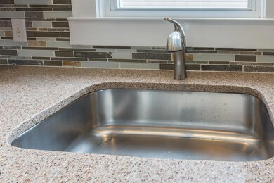 65 E Markison Ave, Columbus, OH 43207 - photo 6