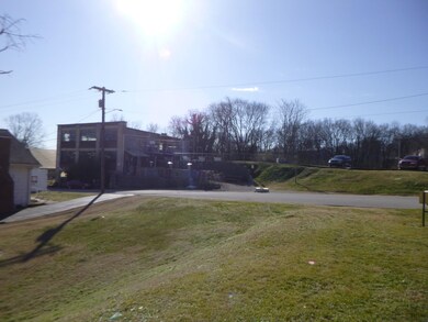 312 W 11th St, Columbia, TN 38401 - photo 3