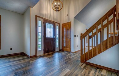 Entry foyer/stairway