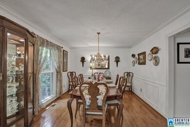 You will enjoy entertaining and family time in thi
