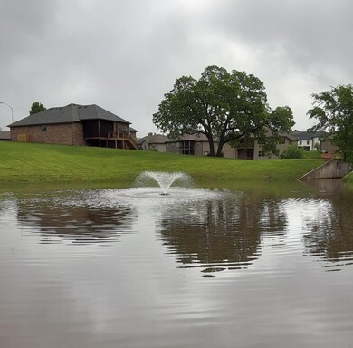 813 E Twin Maple Ct, Nixa, MO 65714 - photo 2