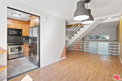 4854 Coldwater Canyon Ave unit 103, Sherman Oaks, CA 91423 - photo 2