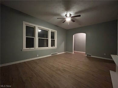 3415 Altamont Ave unit Down, Cleveland, OH 44118 - photo 4