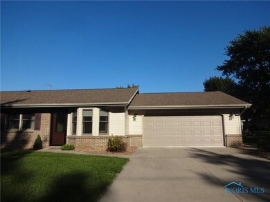 304 N Lincoln St, Archbold, OH 43502 - photo 2