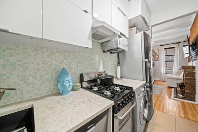 132 W 71st St unit 7, New York, NY 10023 - photo 6