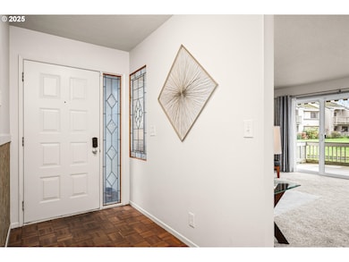 2062 Lake Isle Dr, Eugene, OR 97401 - photo 3