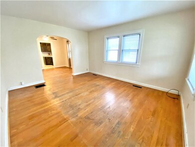 420 W 21st St, Anderson, IN 46016 - photo 4