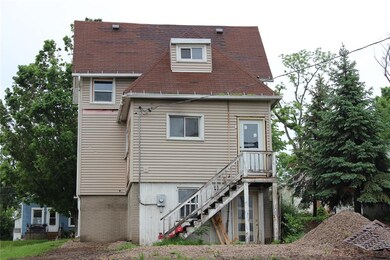 1611 14th Ave SE, Cedar Rapids, IA 52401 - photo 3