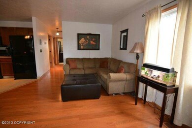 Living Room Pic2