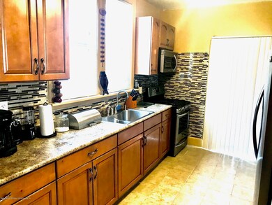 ELM KITCHEN 6