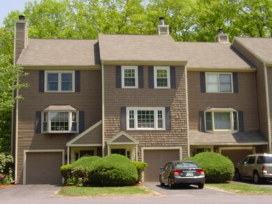 53 Walnut Cir, Merrimack, NH 03054 - photo 2