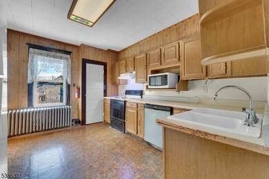 184 Lewis St, Phillipsburg, NJ 08865 - photo 7