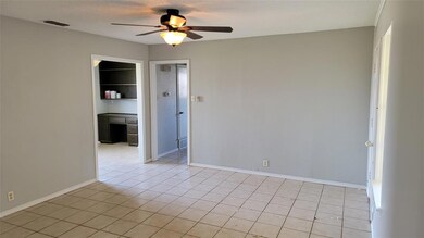 2102 Granbury St, Cleburne, TX 76033 - photo 2