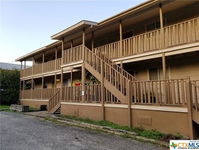 203 S Mitchell St unit 5, San Marcos, TX 78666 - photo 2