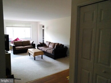 Park Sutton Condominiums, Silver Spring, MD 20910 - photo 2