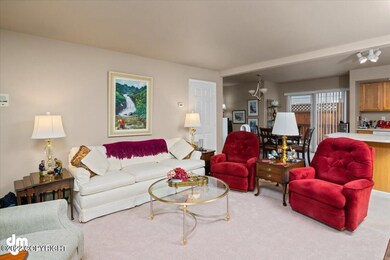 04-Living Room_ETL9718-2