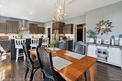 Large eat-in kitchen