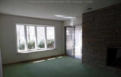 2718 Edwards Cir, Dunbar, WV 25064 - photo 2