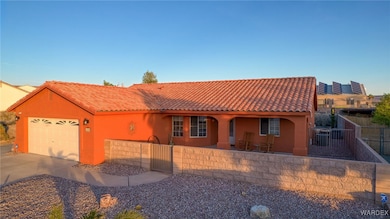 View of front of property featuring a fenced front