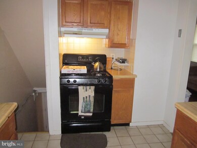 unlisted-address, Temple Hills, MD 20748 - photo 5