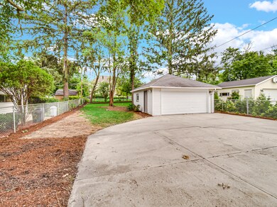 300 N Myrtle Ave, Elmhurst, IL 60126 - photo 4