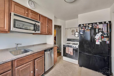 2652 Cedarbrook Dr, Cincinnati, OH 45237 - photo 5