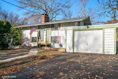 55 Evelyn St, North Dartmouth, MA 02747 - photo 2