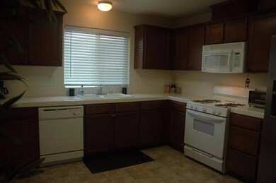 Kitchen 4 of 6 photos