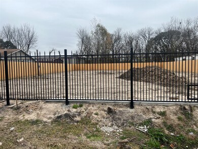 9746 Deer Trail Dr, Houston, TX 77038 - photo 3