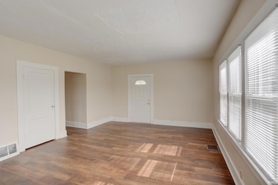 1722 E Division St, Evansville, IN 47711 - photo 3