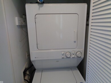 11582 Gerald Dr, Warren, MI 48093 - photo 7