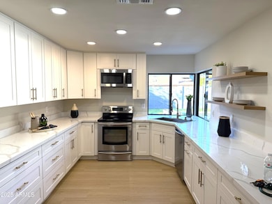 3802 W Kelton Ln, Phoenix, AZ 85053 - photo 6