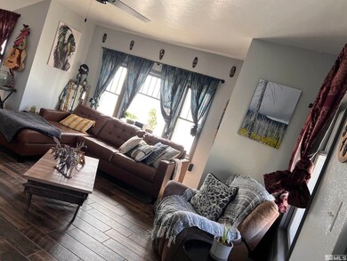 404 Monroe St, Winnemucca, NV 89445 - photo 4