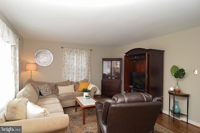 200 Princeton Ave, Reading, PA 19609 - photo 4