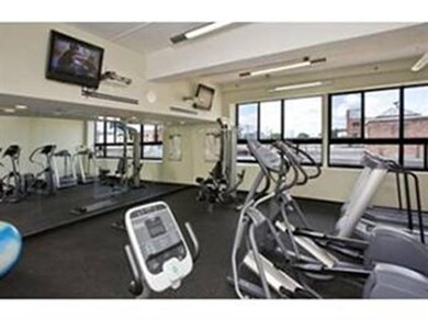 XII Stoneholm unit 618, Boston, MA 02115 - photo 5