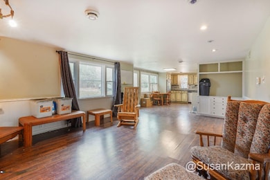 Living Area 3