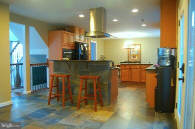 6378 Etheridge Ln, Manassas, VA 20112 - photo 5