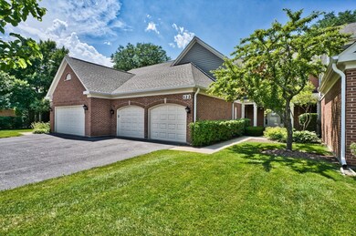 122 Cornell Ct unit 4MK122, Glenview, IL 60026 - photo 4