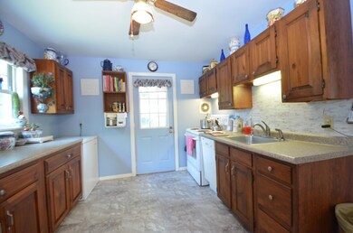 33 Halstead St, Kittery, ME 03904 - photo 6