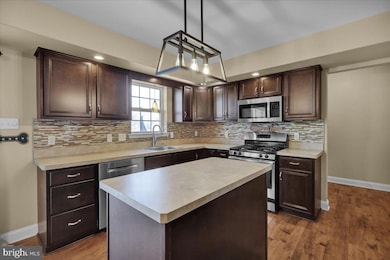 37 Walnut Dr W, Bernville, PA 19506 - photo 2