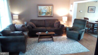 8 Woodbench Ct, Reisterstown, MD 21136 - photo 2