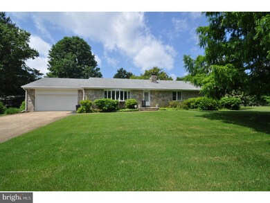 10 Orchard Ln, Burlington, NJ 08016 - photo 2