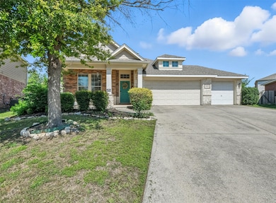 6121 Paddlefish Dr, Fort Worth, TX 76179 - photo 2