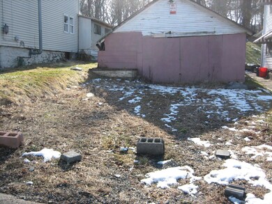 148 Sharpe St, Nanticoke, PA 18634 - photo 3