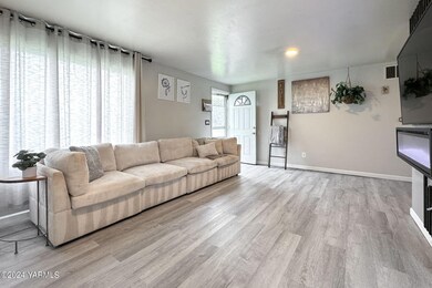 7-web-or-mls-Goulart_240729_3rdAve_Union
