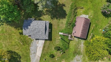 10292 Redwood Cir, Bristol, VA 24202 - photo 2