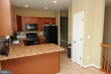 35343 River Bend Dr, Locust Grove, VA 22508 - photo 3