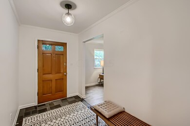 04 Foyer