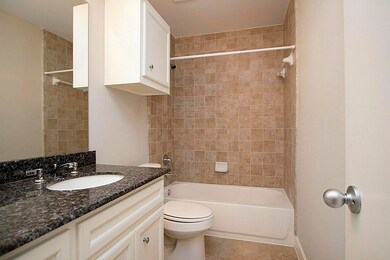 650 Westcross St unit 72, Houston, TX 77018 - photo 6